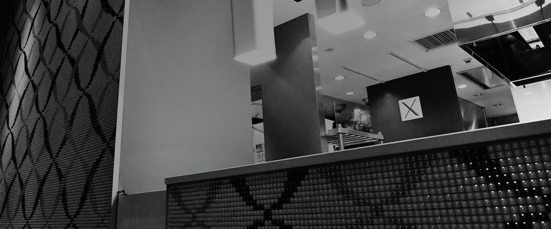 AIX:S（エックス）店内